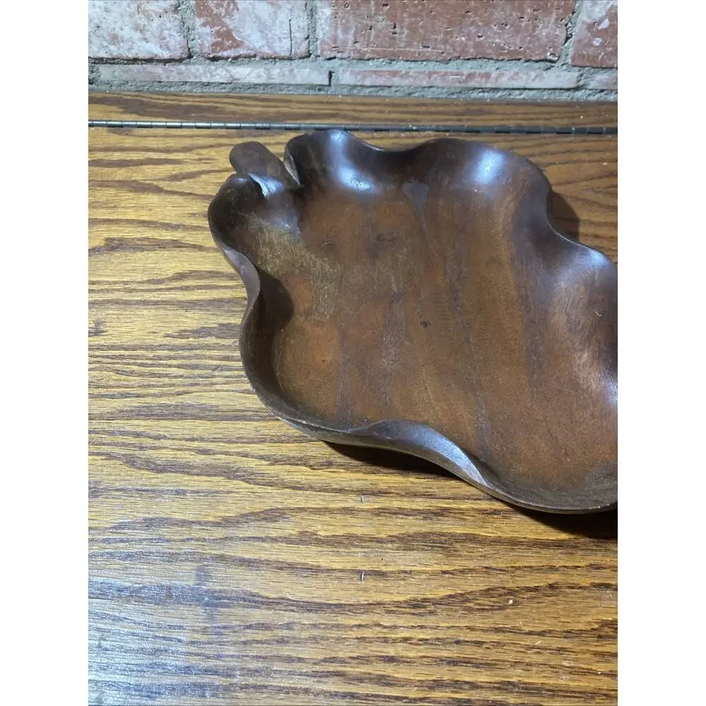 Leaf shape Bowl Woods of Hawaii Monkey Pod Honolulu's Finest at Waikiki 10